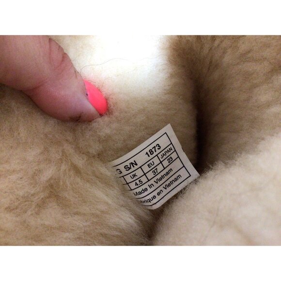 UGG Bailey Button Tall Boots Womens 6 - Picture 6 of 7